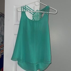 three strap flowy tank top